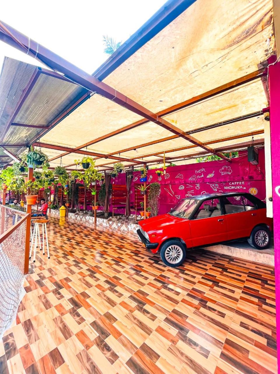 Madhura Agro Tourism Wai Екстериор снимка